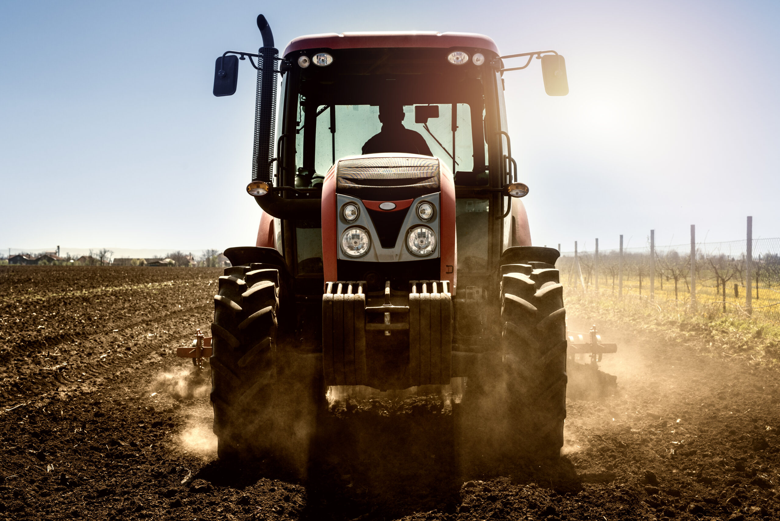 A Importância dos Tratores e Colheitadeiras na Agricultura