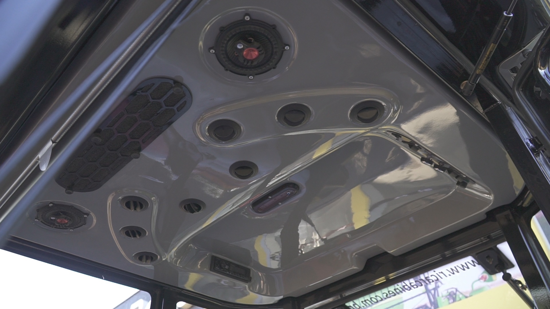 Trator-Massey-interior-4