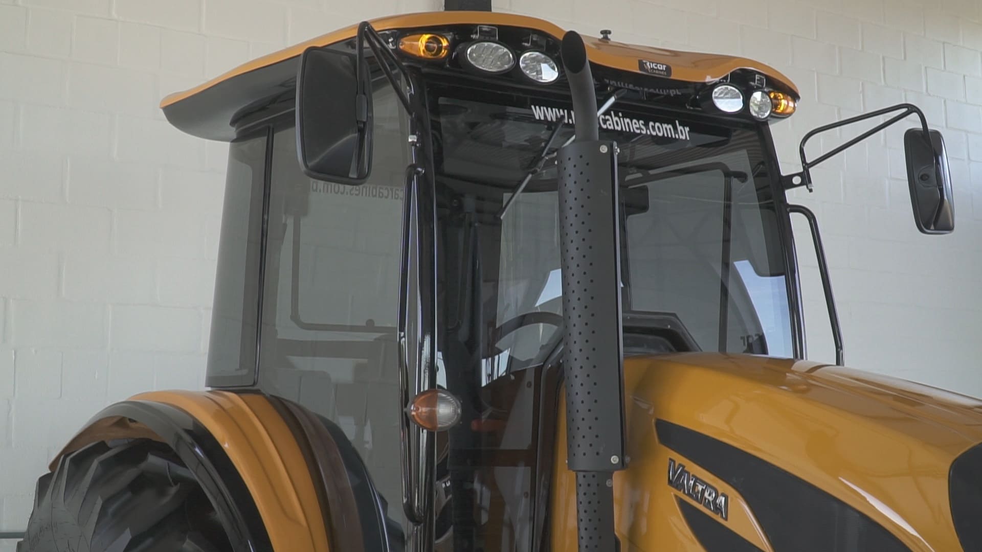 Trator-Valtra-17