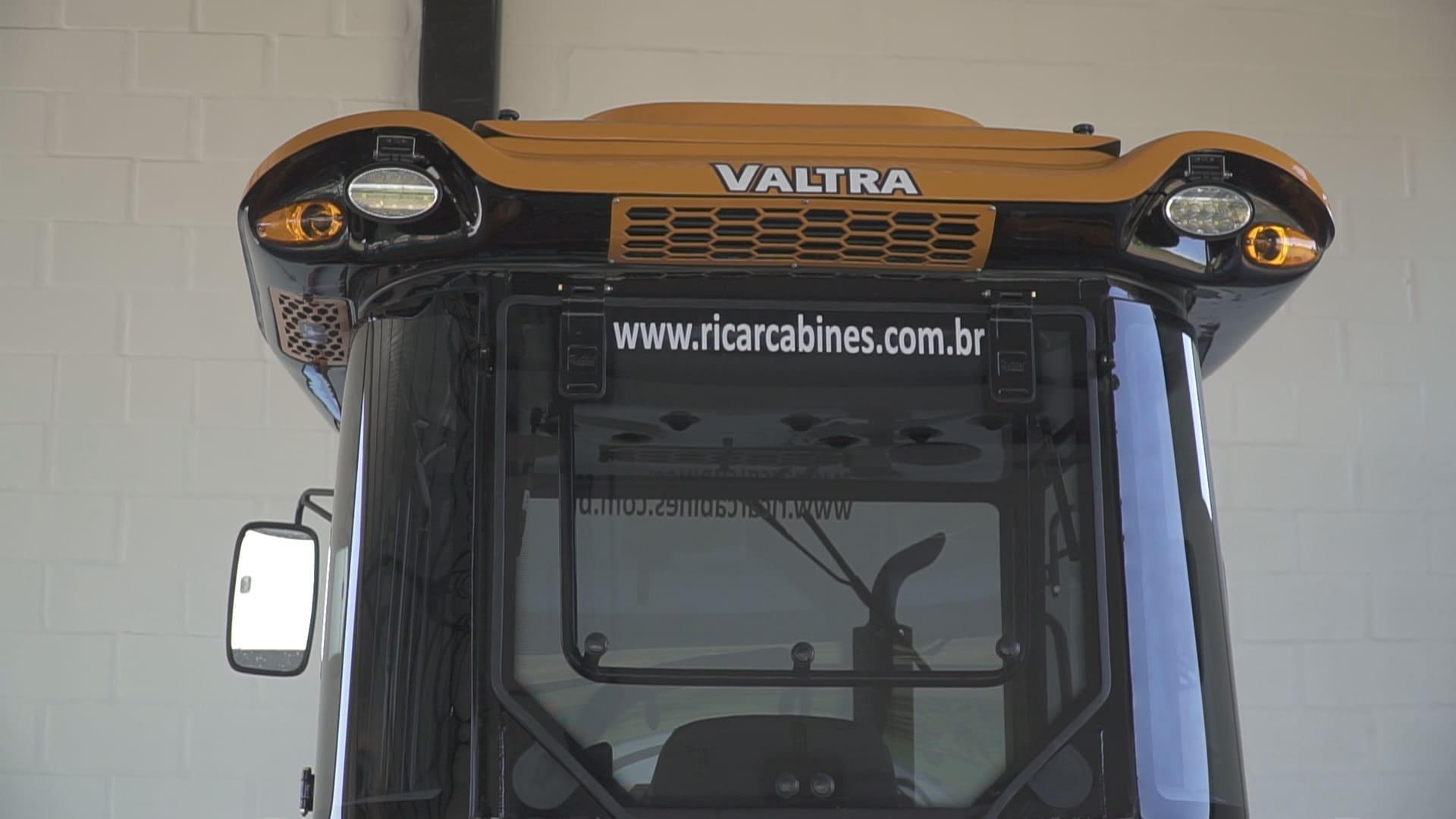 Trator-Valtra-19